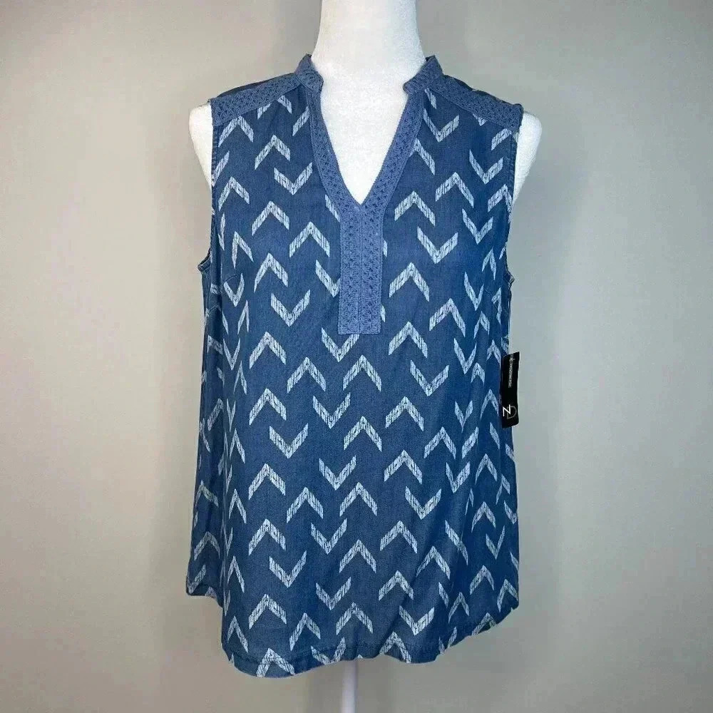 NWT New Directions Denim Loose Fit V-Neck Sleeveless Top - Geometric - Small